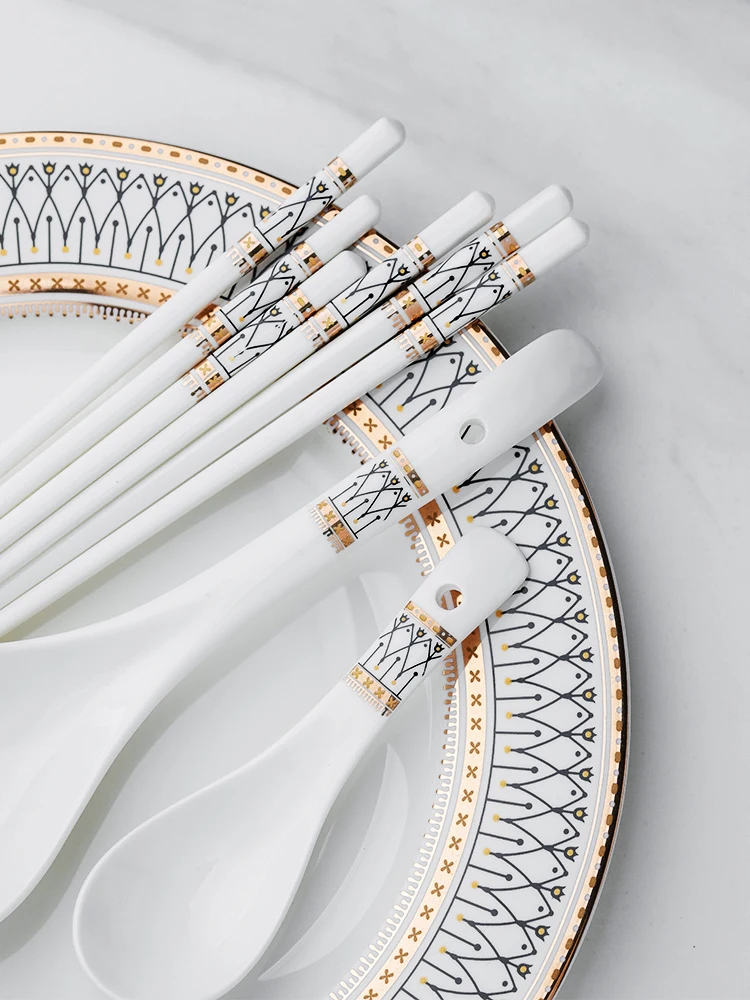 Nordic Dinnerware Set for Party - Image 5