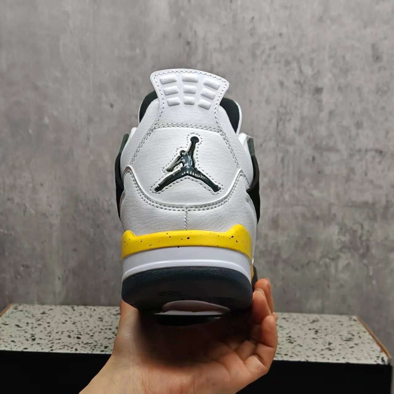 AJ 4 Tour Yellow (2026) Shoes Sneakers – nk0003475 - Image 15