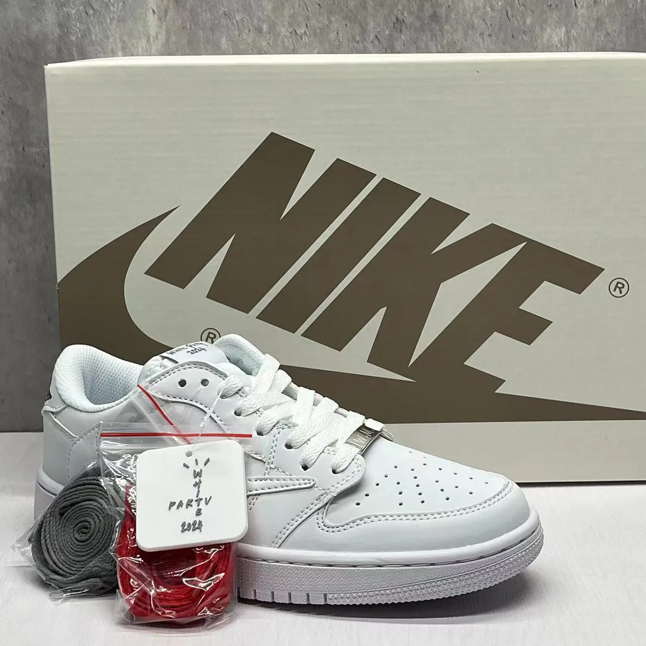 Travis Scott x AJ 1 Low White Party Shoes Sneakers - nk0004438 - Image 6